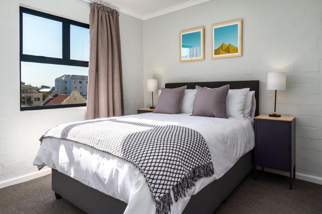 Wink Eaton Square 3*